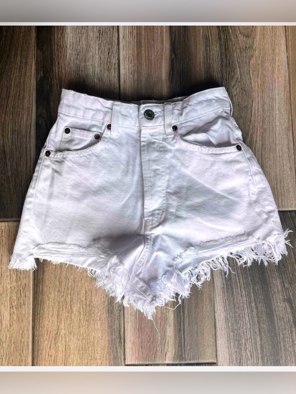 ZARA white high-rise denim shorts